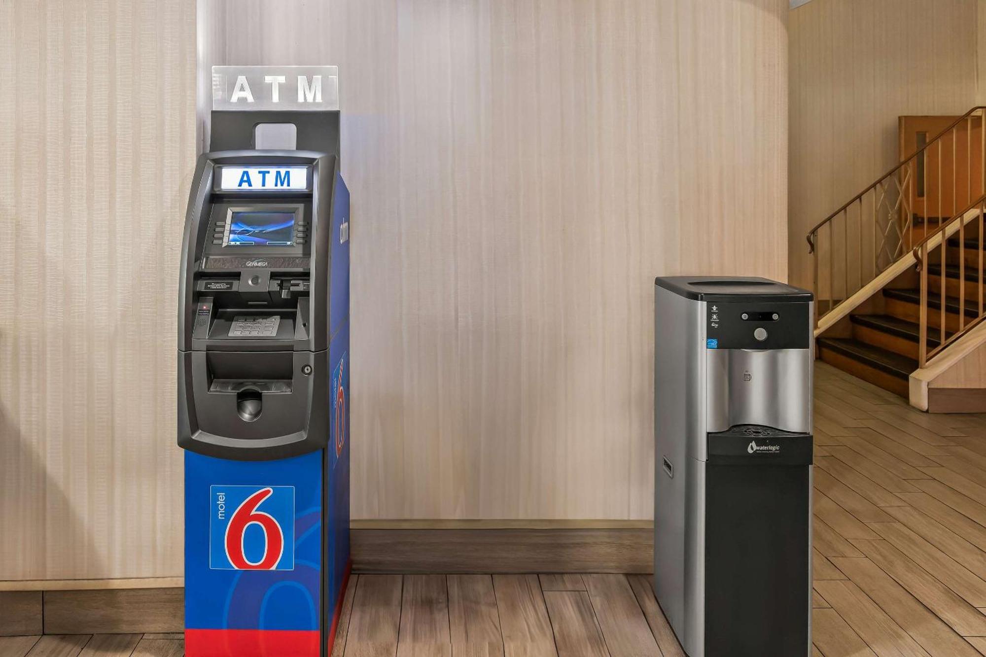 Motel 6 Lester - Philadelphia Airport Exterior foto